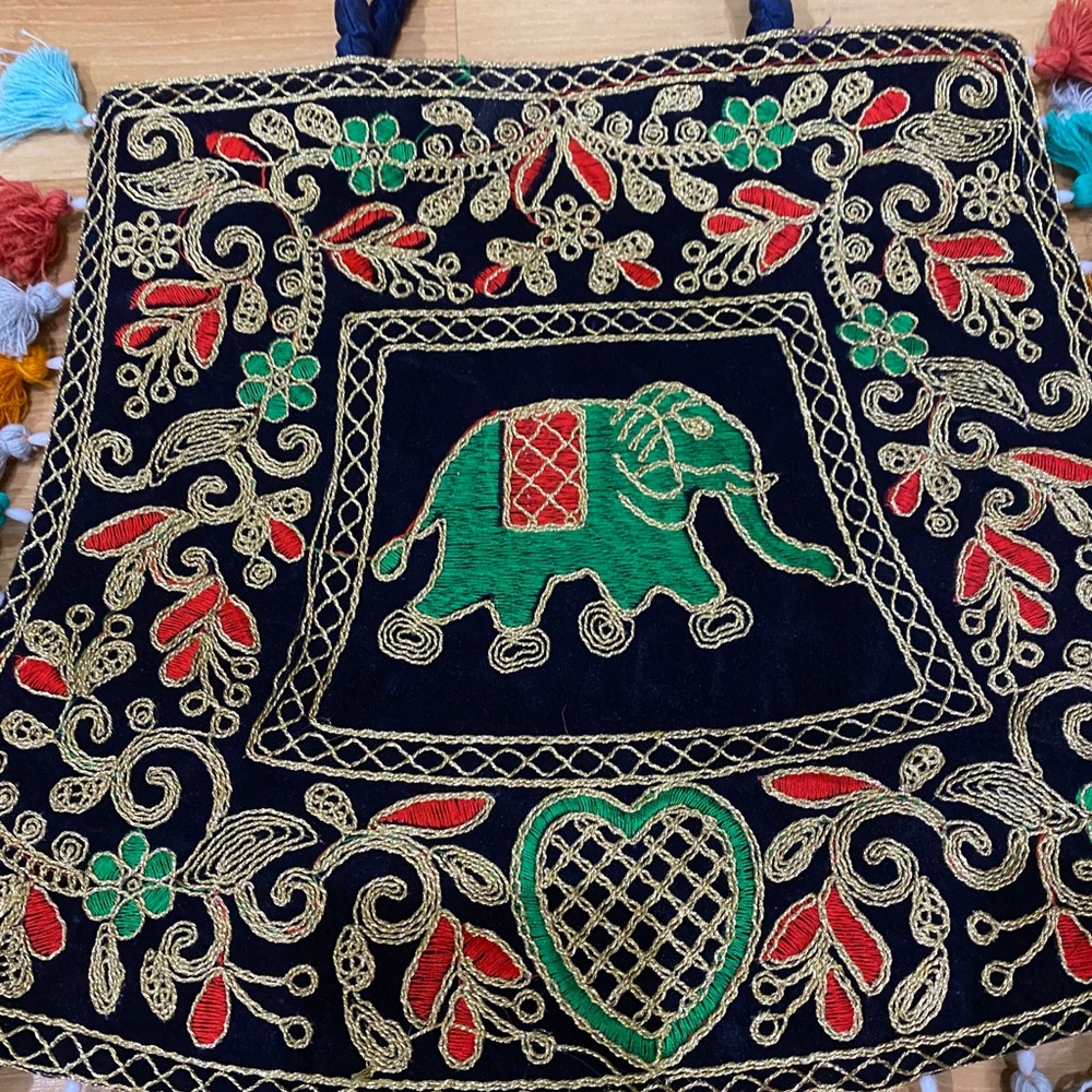 Embroidered handbag